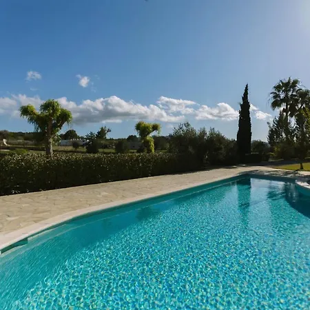 Linda, Ruime Prive-villa Met Zwembad Met Prachtige Tuin Santa Gertrudis (Ibiza)