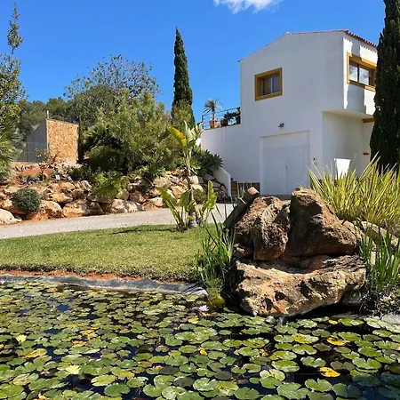 Villa Linda, Ruime Prive-villa Met Zwembad Met Prachtige Tuin