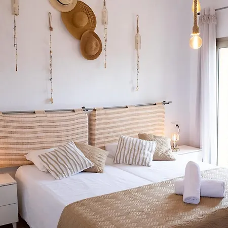 Linda, Ruime Prive-villa Met Zwembad Met Prachtige Tuin Santa Gertrudis (Ibiza)